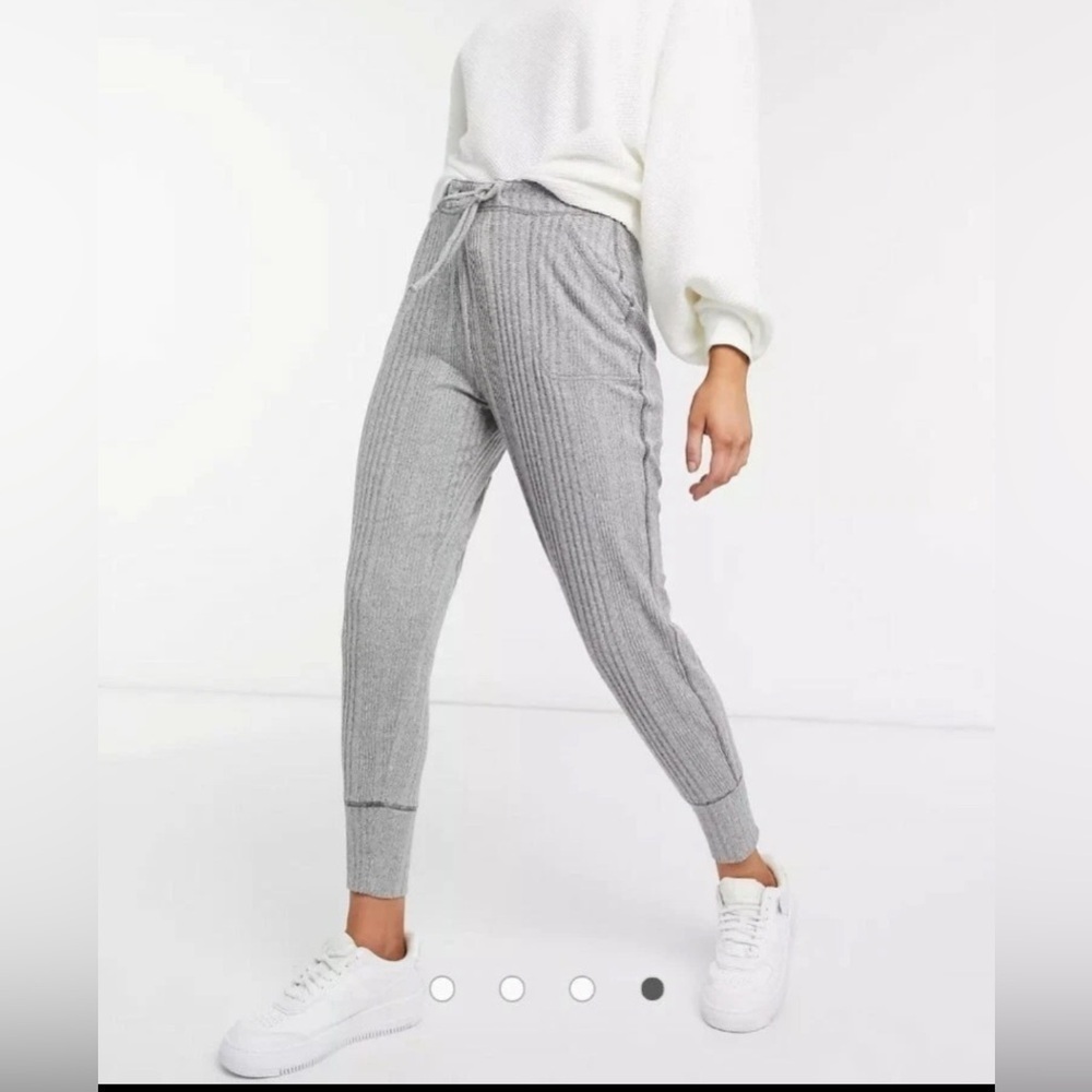 Gilly Hicks Cozy Ribbed High Waisted Joggers Silver Gray Size Small